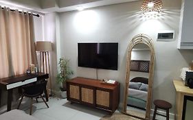 Baseline Premier - Studio With Mountain View